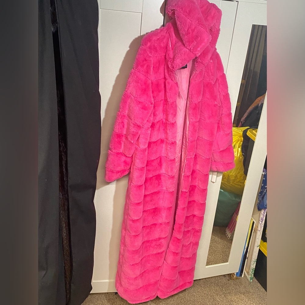 59" faux fur hot pink coat with hood. New with tags!